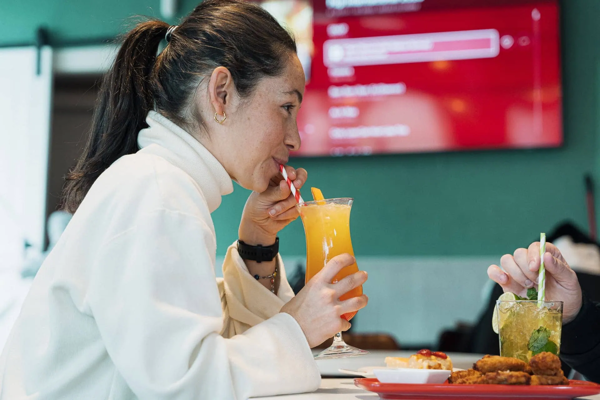 Licuado natural de naranja exprimido al momento en ERREKA Gastro Bar